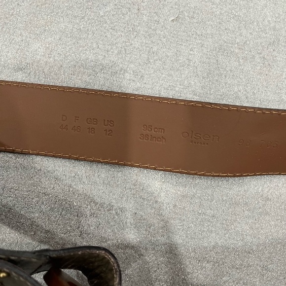 [US12] Olson Stylish Brown Leather Belt with Wooden Buckle TUN NWOT - Picture 3 of 8
